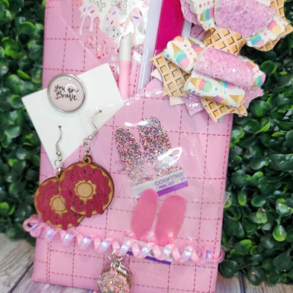 Blind Date with a Mani- Sweet Treat Theme - Picture 2 of 8